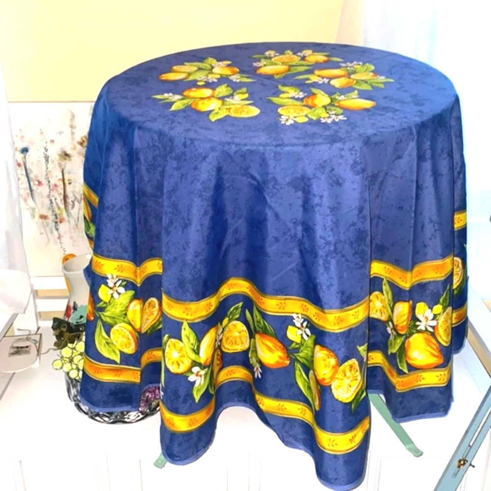 Italian made table Linen for round table